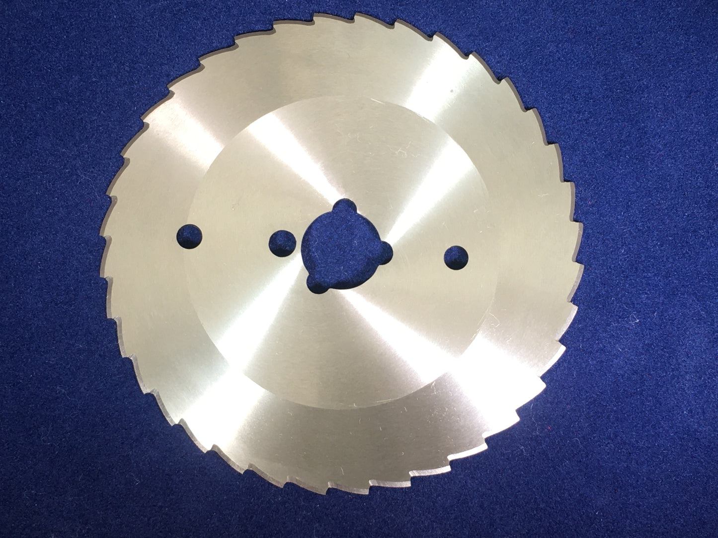 440 Potis Kebab Plain Circular Slicers – 80x13x1.6mm with Single Bevel to Sharpener, 3 Pinholes, 3 Keyways, Serrated with 36 Teeth