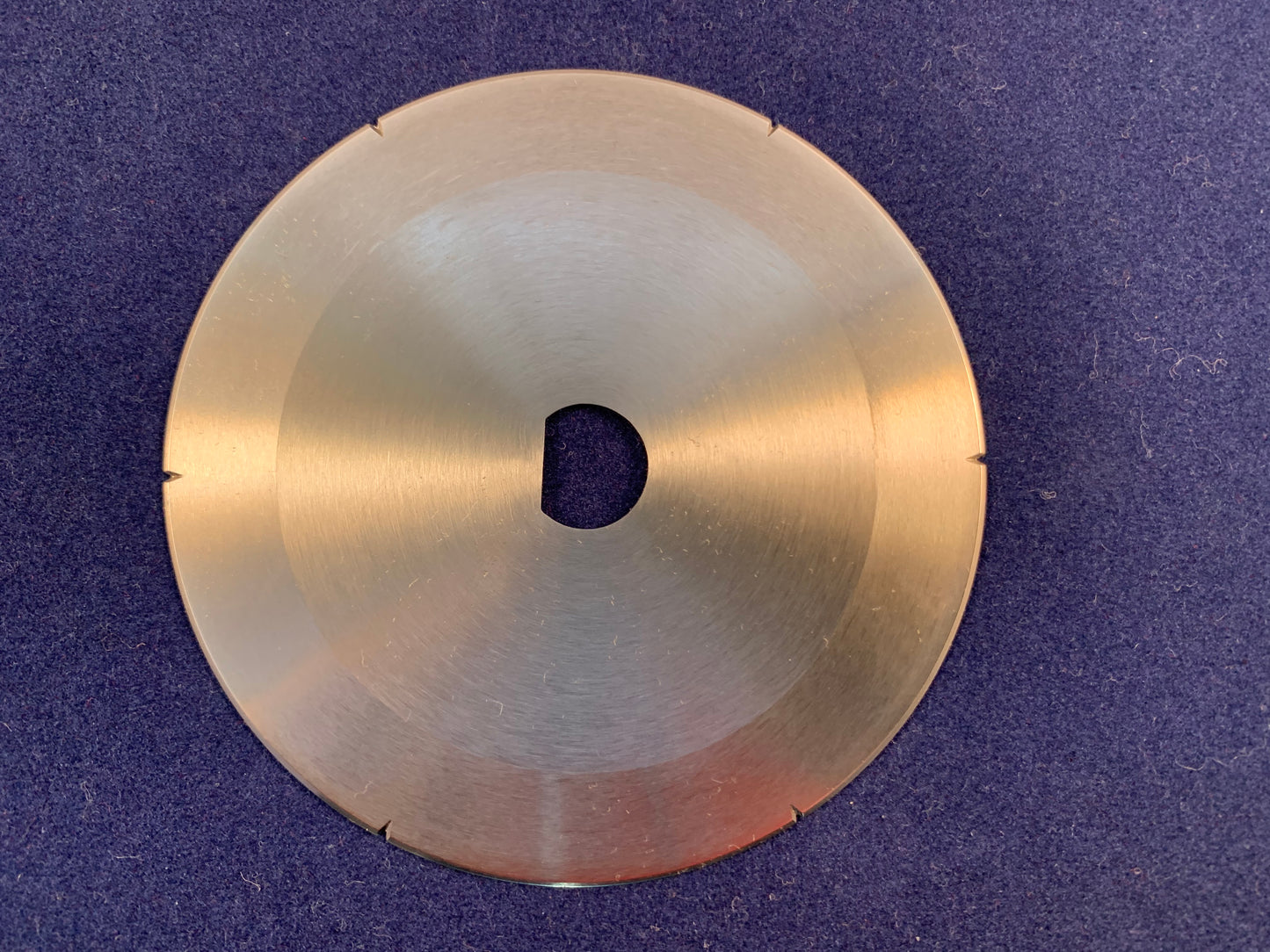 440 Kebab Circular Slicers – 80x12x1mm with Single Bevel to Sharpener, D-Bore Type, Serrated with 6x V-Edge Notches