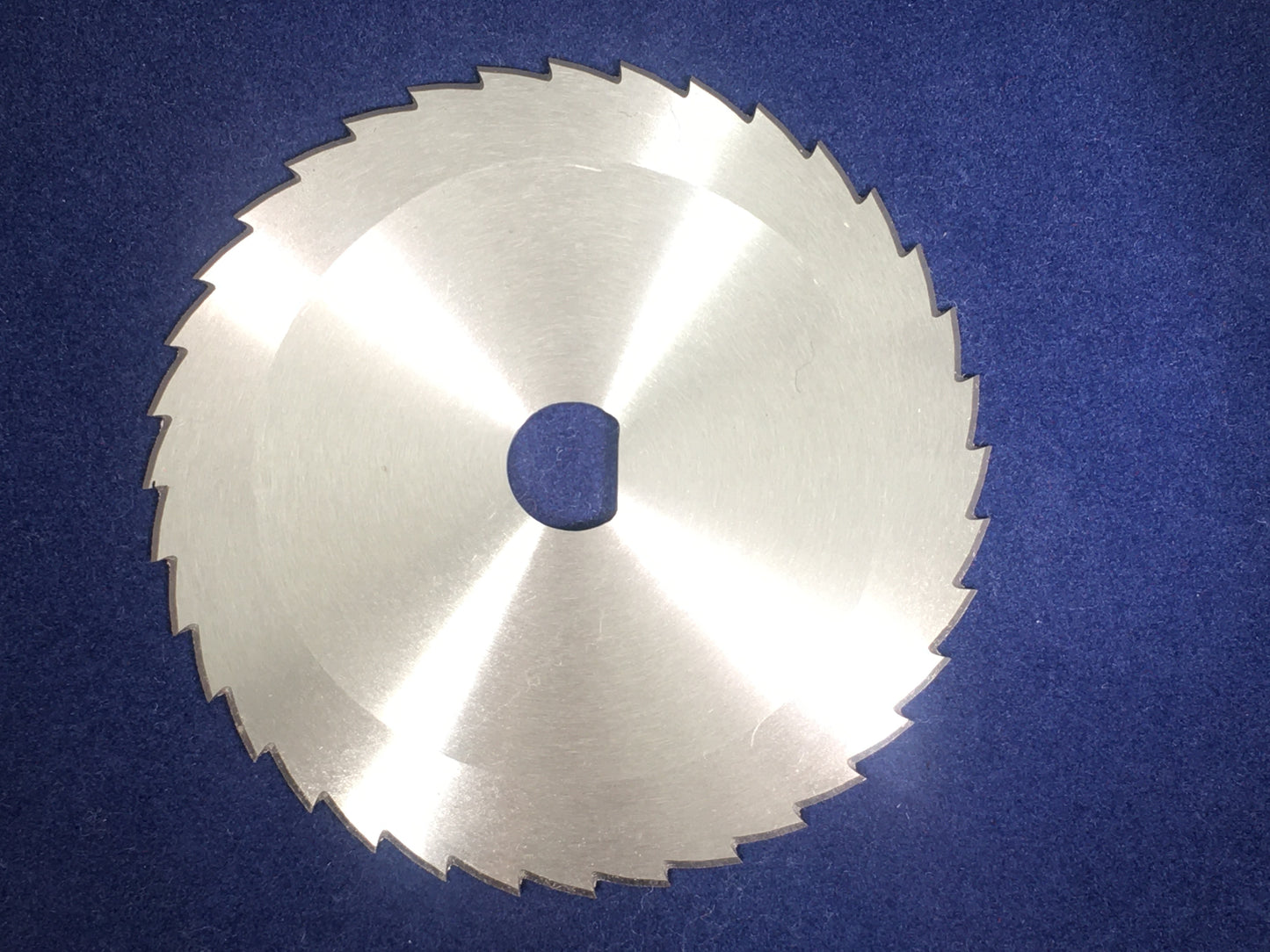 440 Easycut/Donexe/Riteprice Kebab circular slicers – 80x12x1mm with Single Bevel to Sharpener, D-Bore Type, Serrated Edge (36 Teeth)